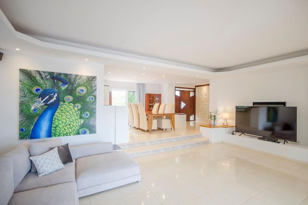 Luxe Villa With Private Pool, Jacuzzi And Spectacular Views Costa Adeje  Exterior photo